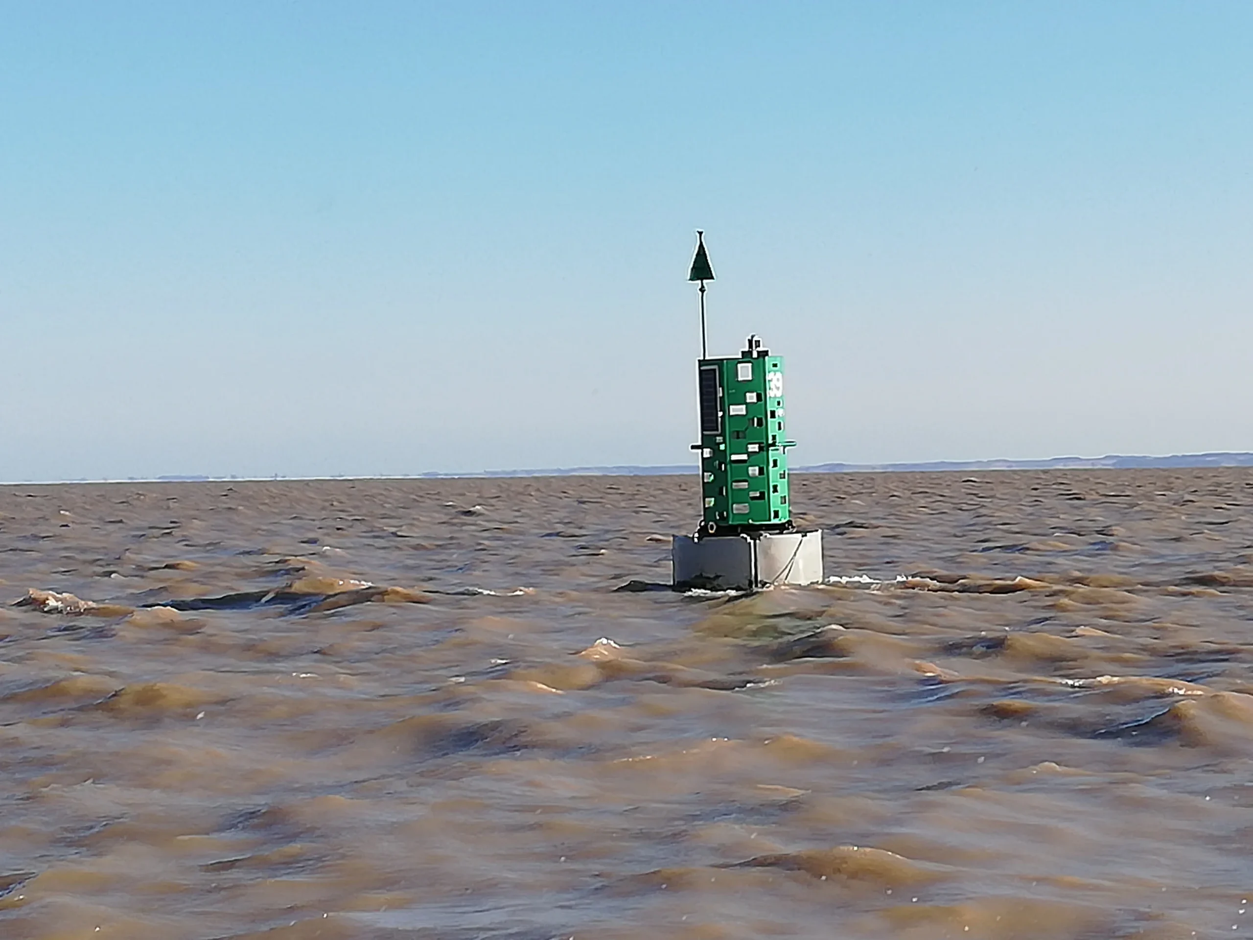 Suivre la température des eaux de surface et thermographie infrarouge aérienne des rejets de centrales nucléaires