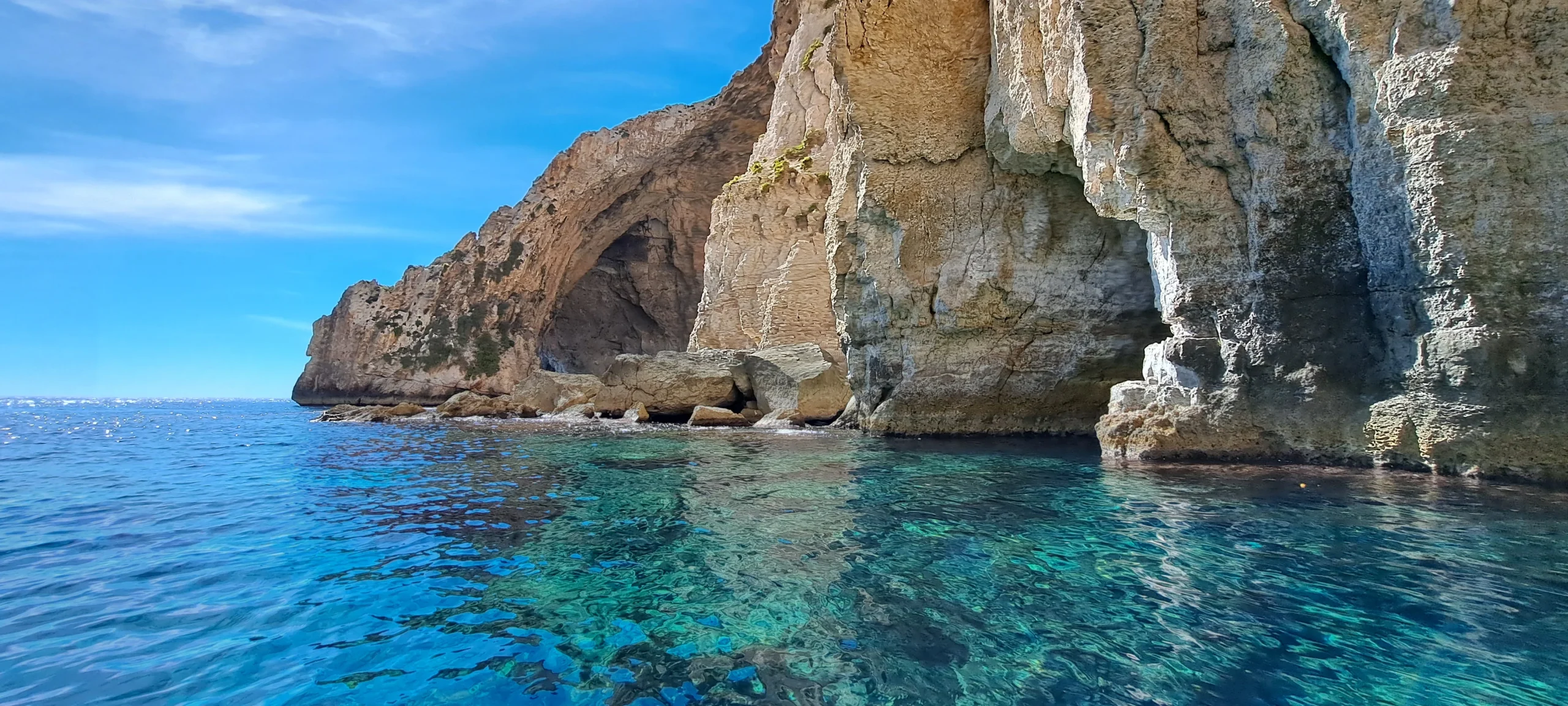 Elaborer et mettre en œuvre le suivi écologique DCE des algues et du benthos à Malte